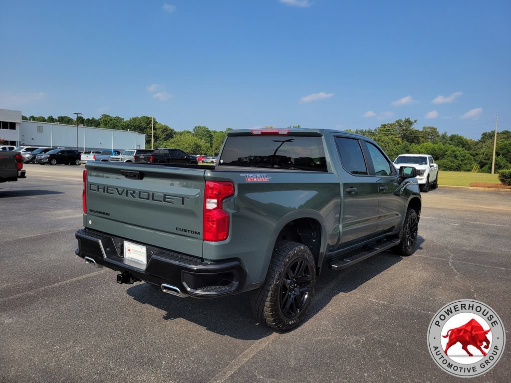 Used 2025 Chevrolet Silverado 1500 Custom Trail Boss w/ LPO, Dark Essentials Package AWD/4WD image 6