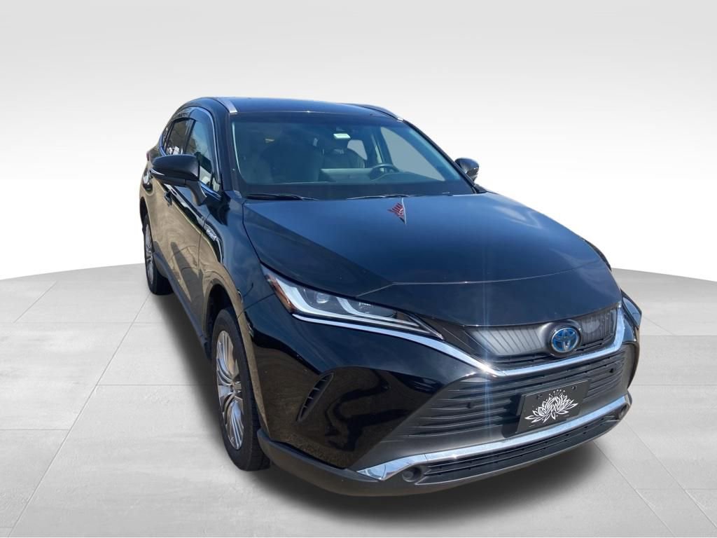 Used 2021 Toyota Venza XLE w/ Softex Package image 5