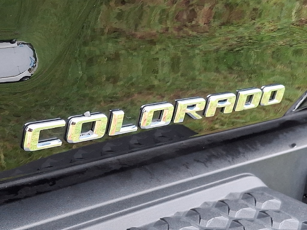 Used 2024 Chevrolet Colorado ZR2 w/ Technology Package AWD/4WD image 28
