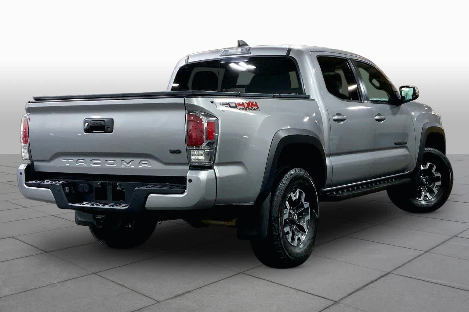 Used 2021 Toyota Tacoma TRD Off-Road w/ TRD Premium Off Road Package AWD/4WD image 13