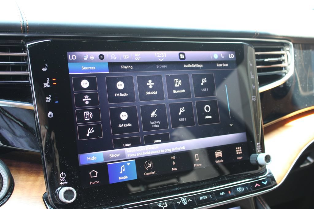 Used 2022 Jeep Grand Wagoneer Series III w/ Rear Seat Video Group 1 AWD/4WD image 6