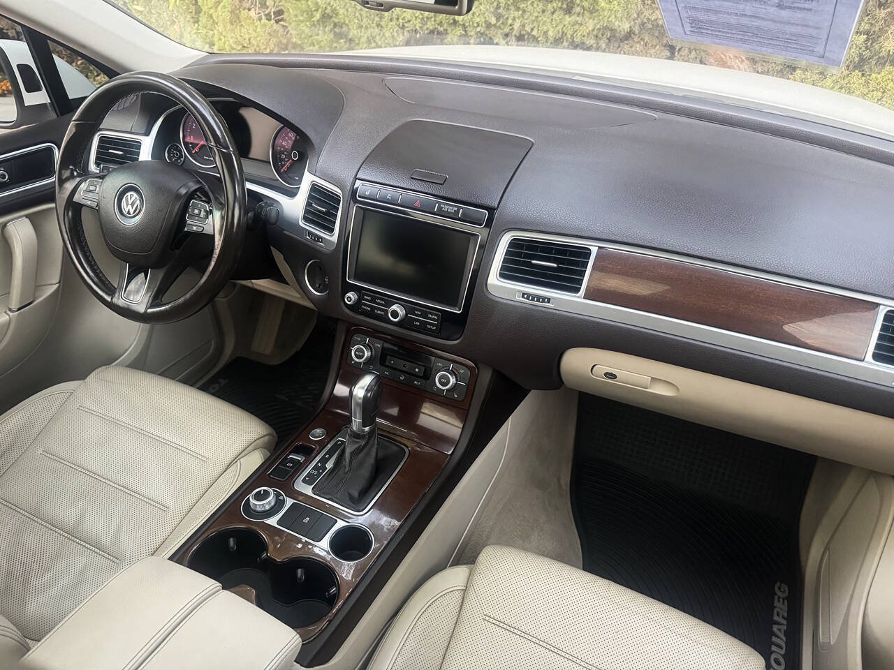Used 2016 Volkswagen Touareg VR6 AWD/4WD image 9