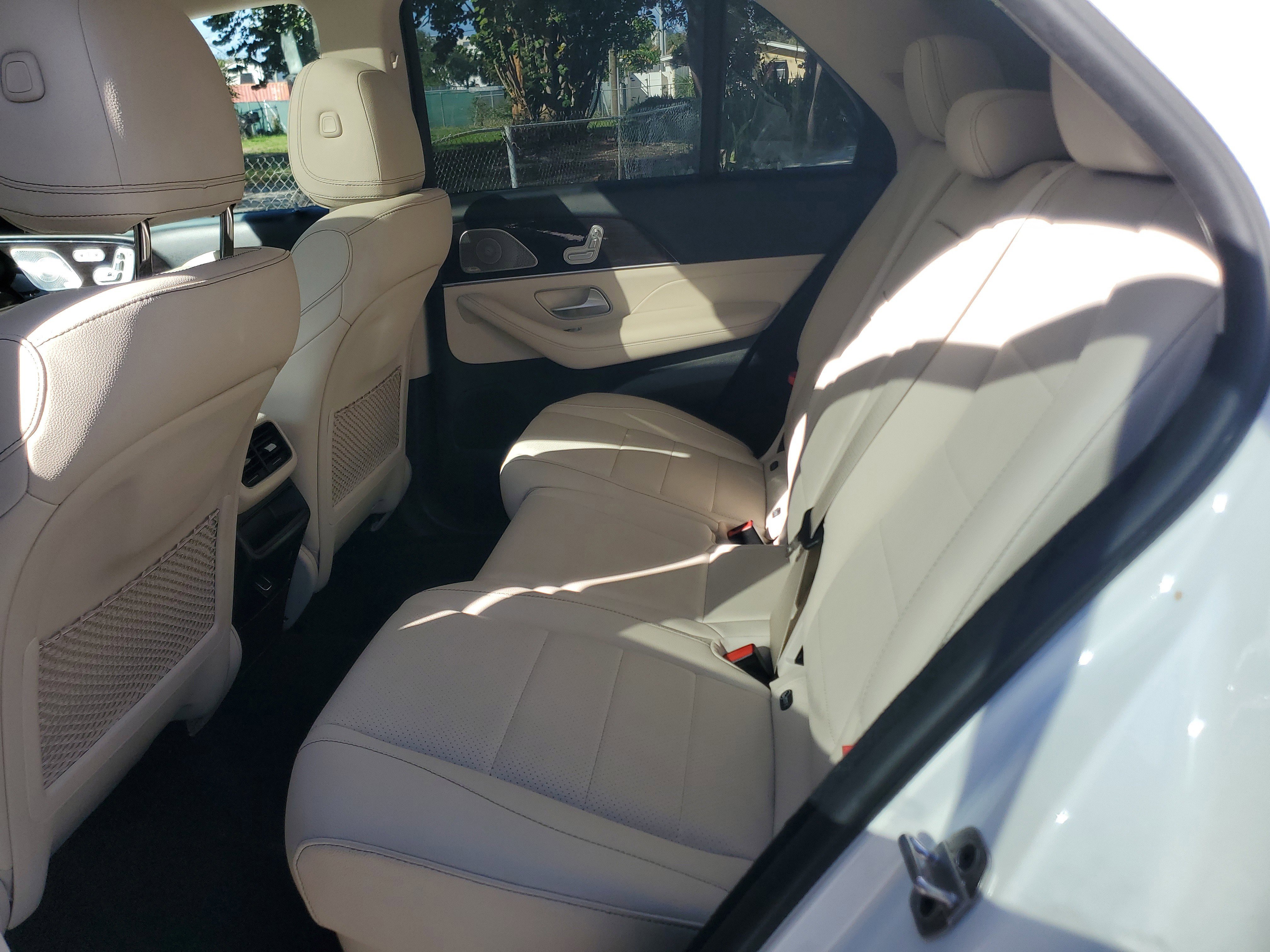 Used 2022 Mercedes-Benz GLE 350 w/ 3rd Row Seat Package image 10