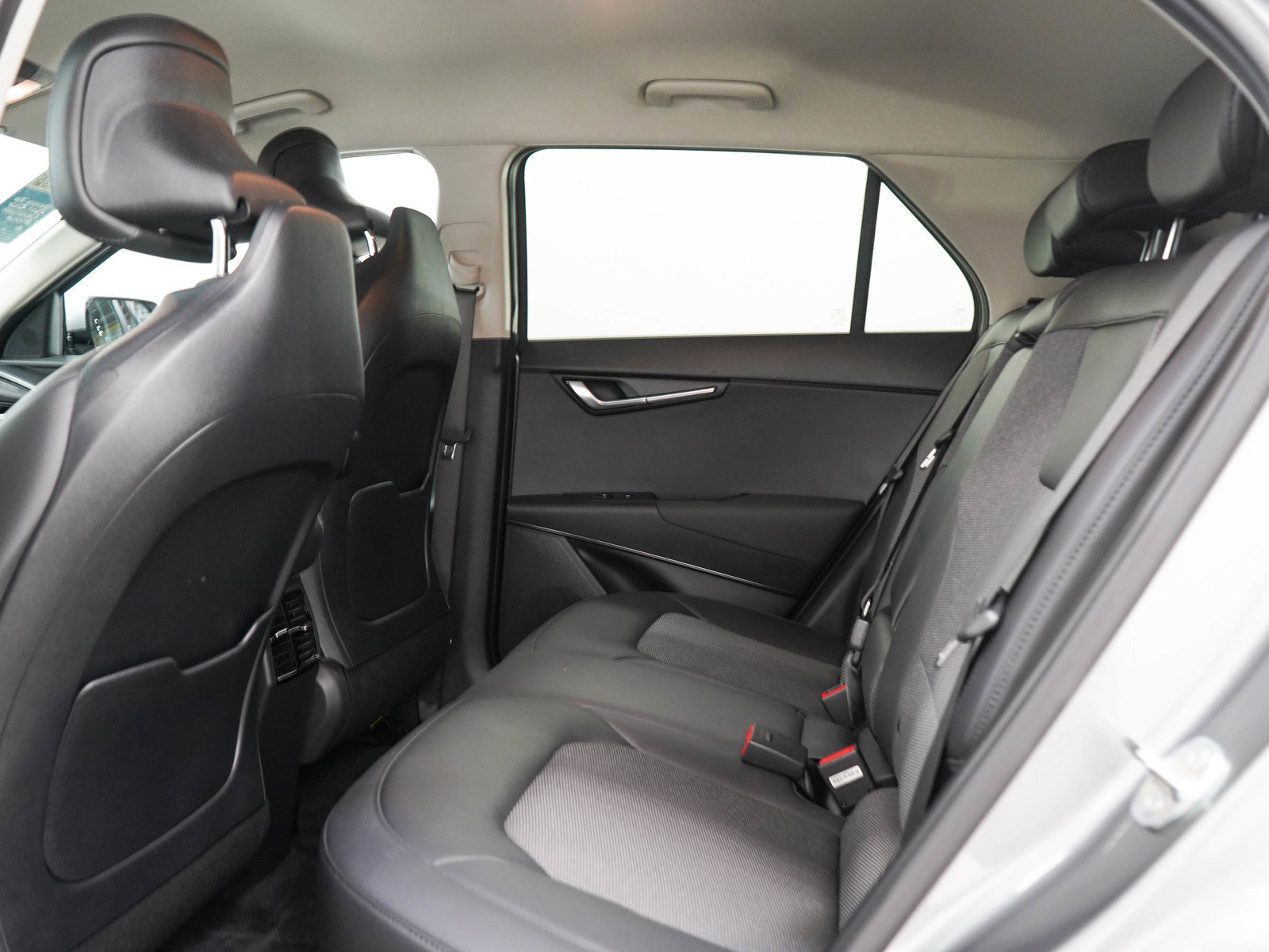 Used 2024 Kia Niro Wind w/ Wind Preserve Package FWD image 15