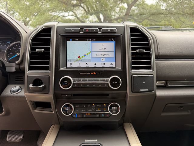 Used 2018 Ford Expedition XLT w/ Equipment Group 202A RWD image 14