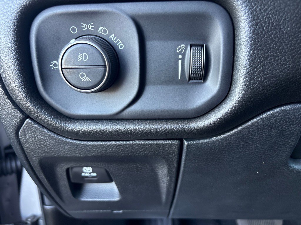 New 2026 RAM 1500 Classic Warlock image 28