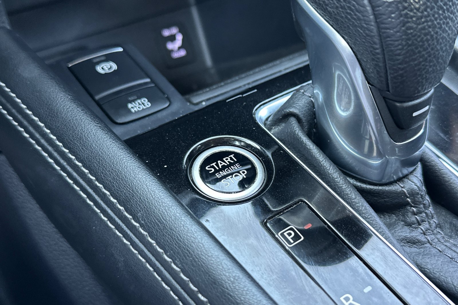 Used 2021 Nissan Kicks SR w/ Interior Electronics Package FWD image 22