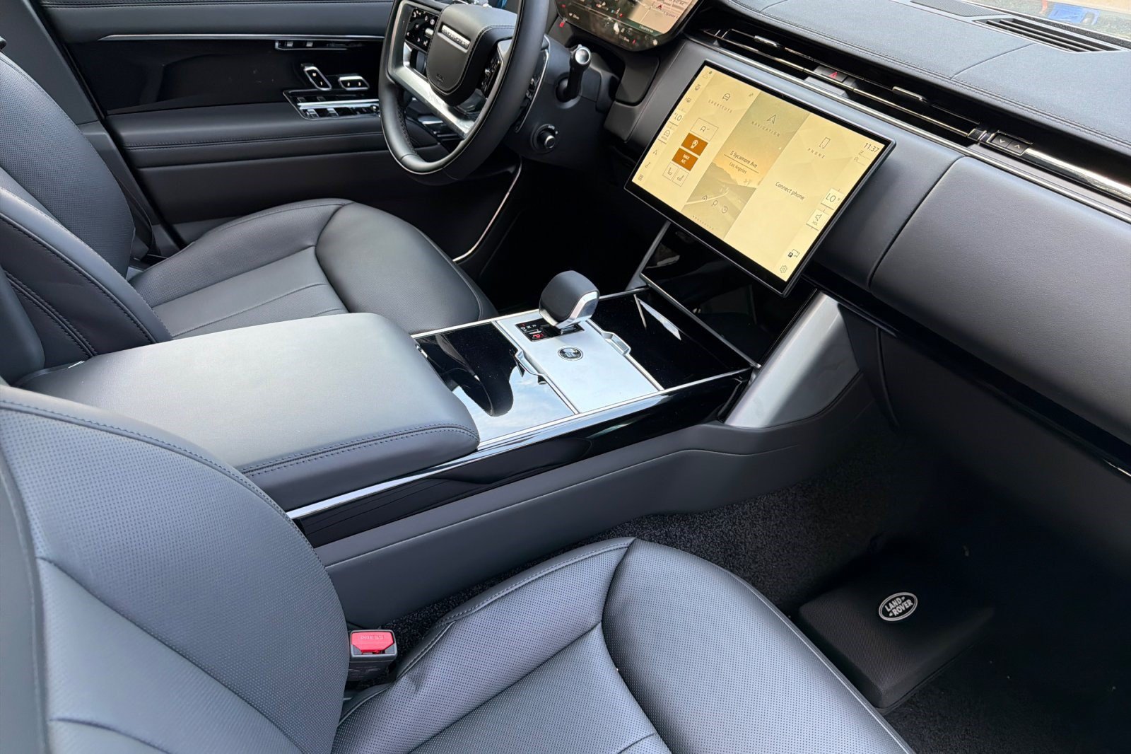 New 2026 Land Rover Range Rover SE AWD/4WD image 28