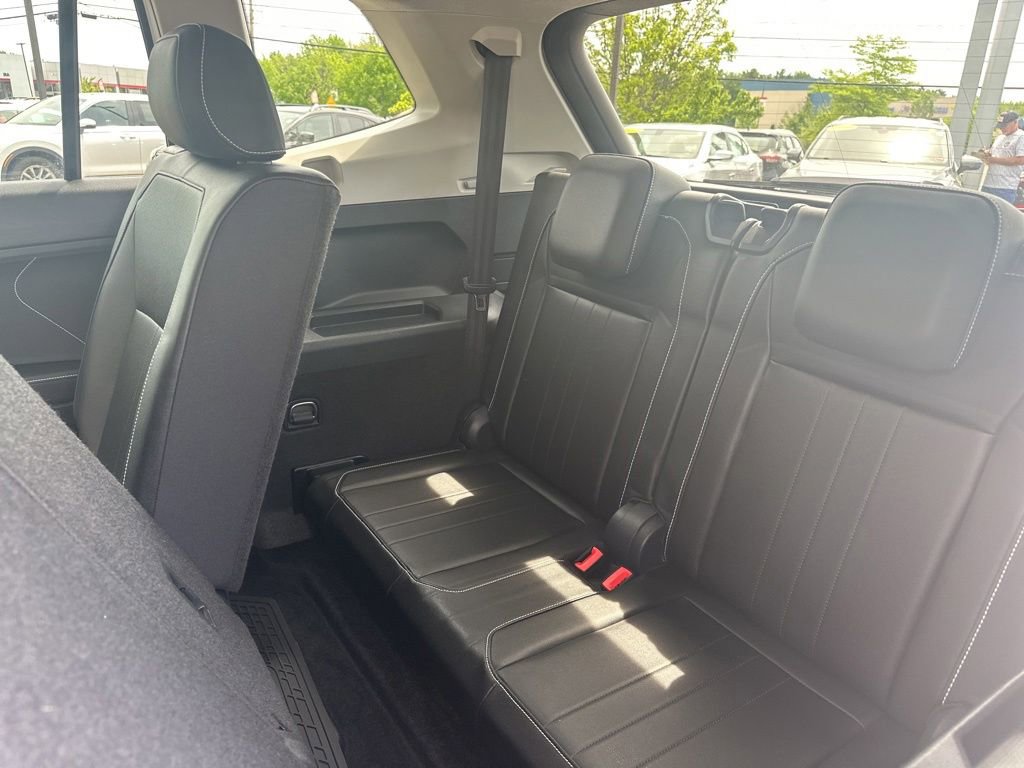 Used 2023 Volkswagen Tiguan SE FWD image 31