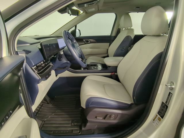 Used 2025 Kia Carnival SX Prestige FWD image 19