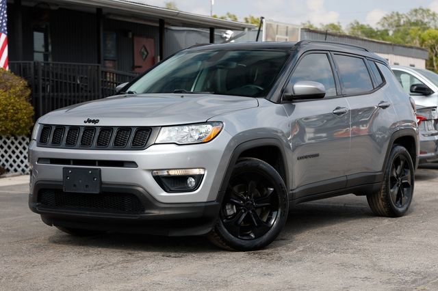 Used 2019 Jeep Compass Latitude image 1