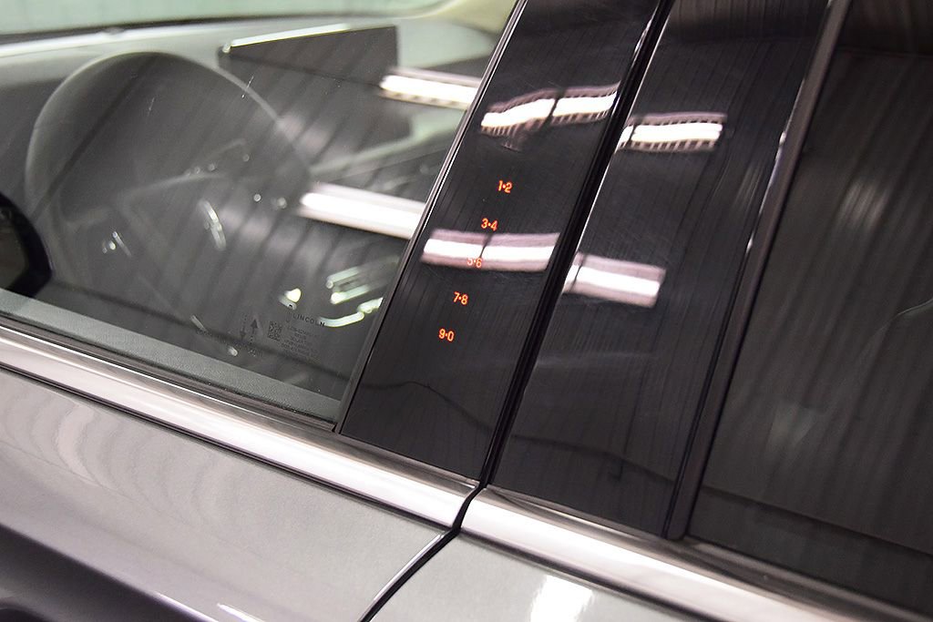 Used 2024 Lincoln Corsair AWD w/ Equipment Group 101A image 13