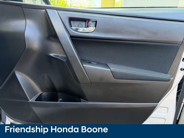 Used 2018 Toyota Corolla LE FWD image 36