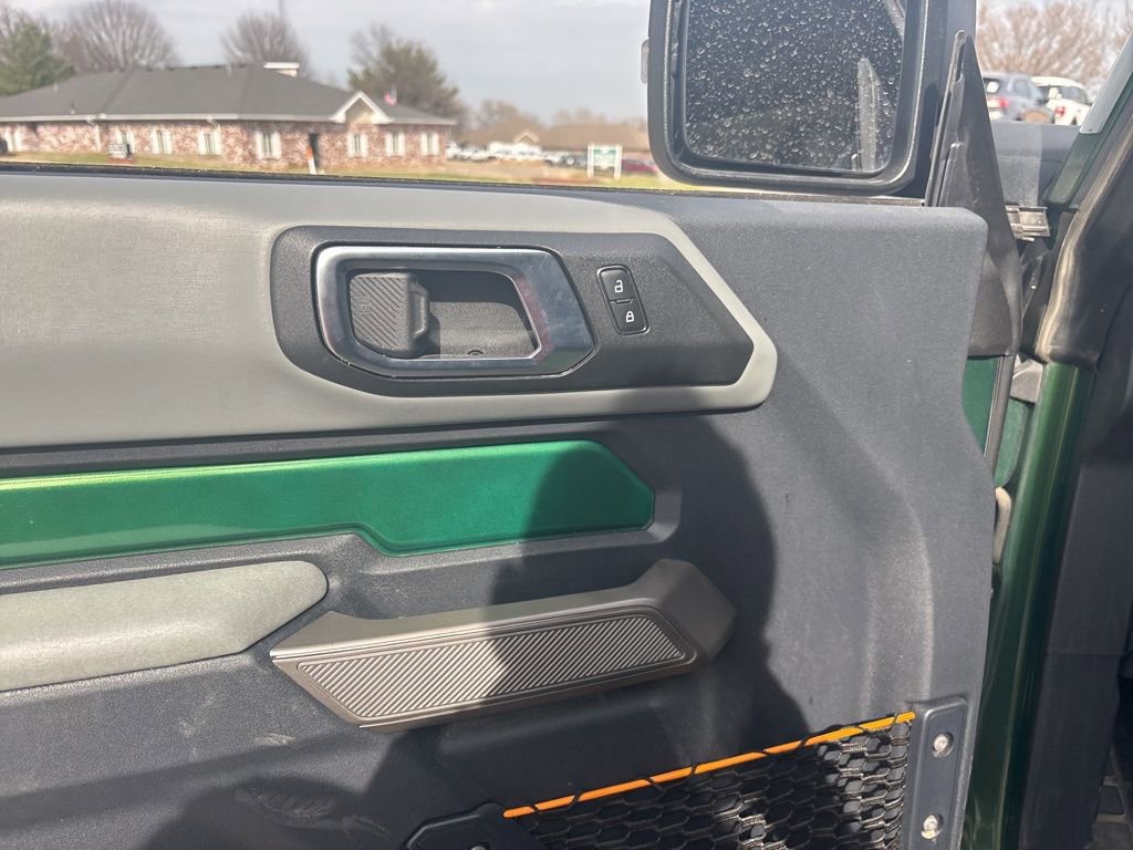 Used 2023 Ford Bronco Badlands image 15