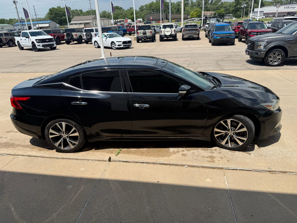 Used 2017 Nissan Maxima Platinum FWD image 4