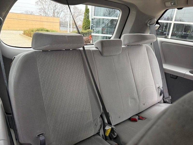 Used 2017 Toyota Sienna LE AWD/4WD image 13