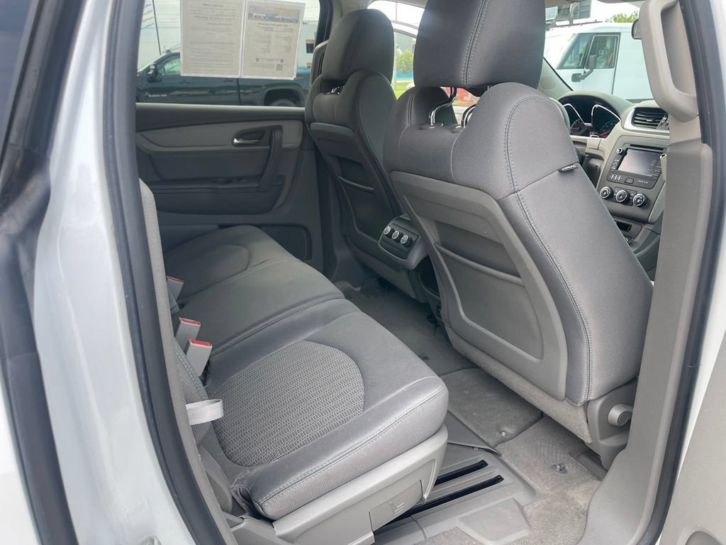Used 2017 Chevrolet Traverse LS FWD image 17