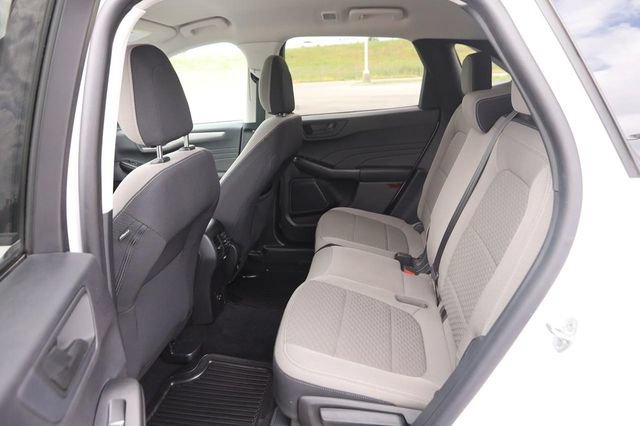 Used 2022 Ford Escape SE FWD image 9