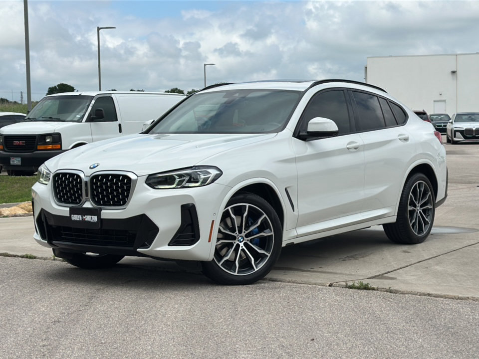 Used 2022 BMW X4 xDrive30i w/ M Sport Package 2 AWD/4WD image 2