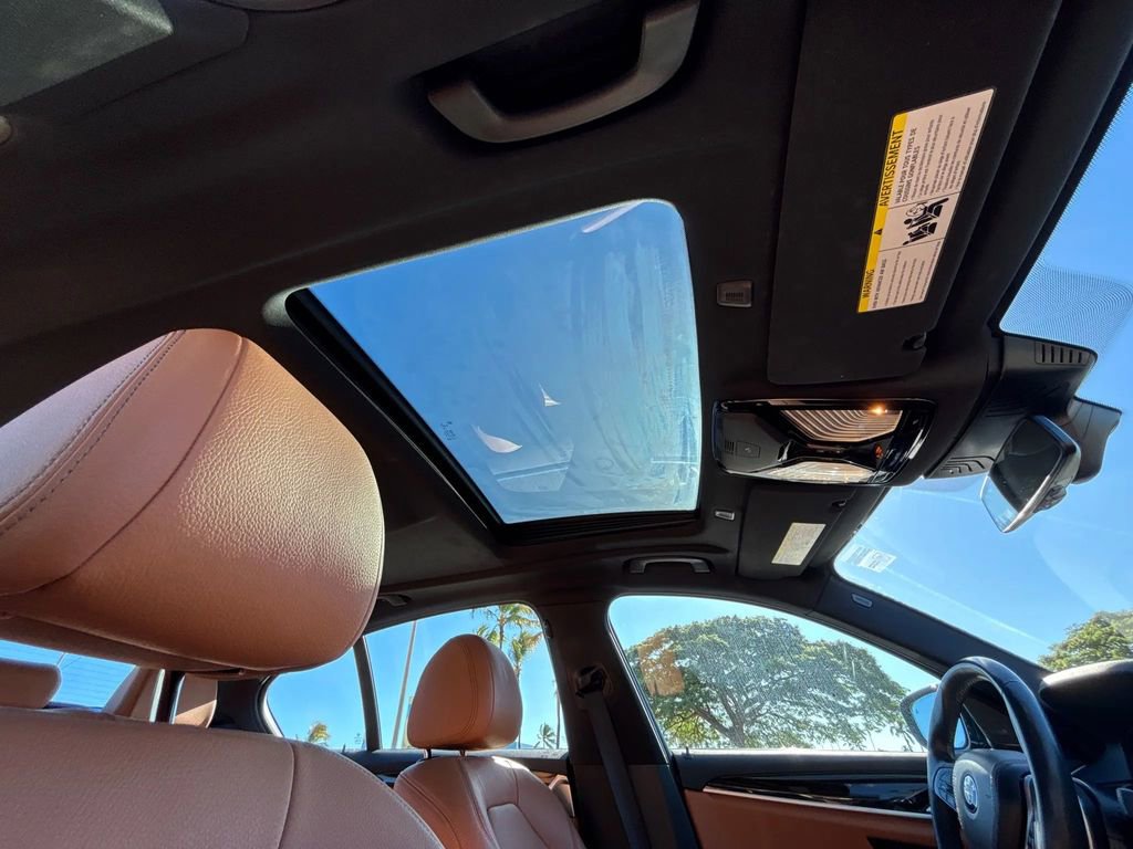 Used 2022 BMW 530i w/ Premium Package image 17
