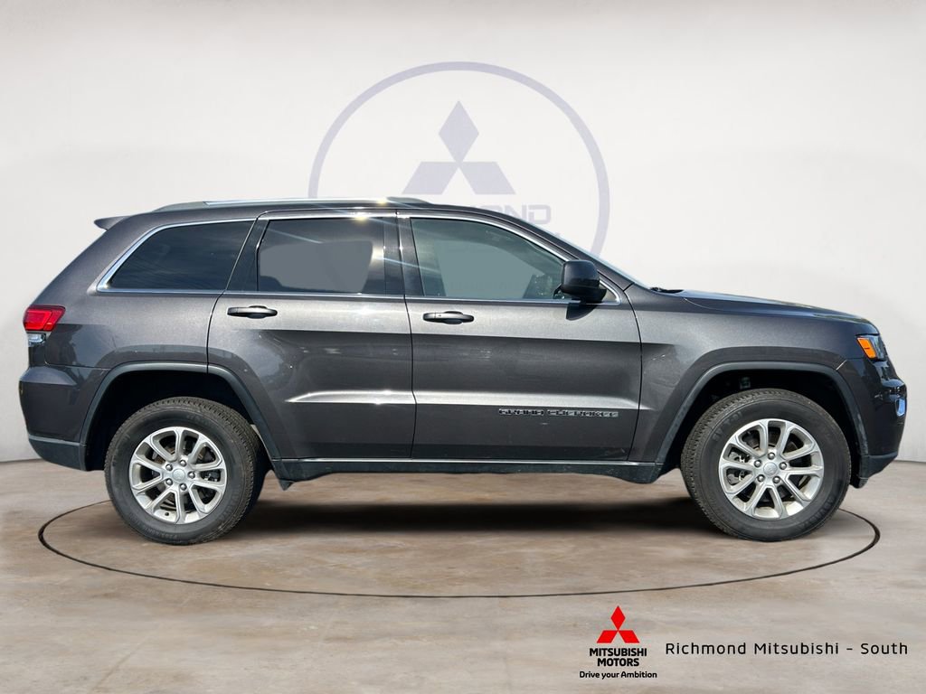 Used 2021 Jeep Grand Cherokee Laredo AWD/4WD image 2