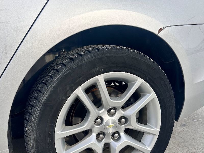 Used 2015 Chevrolet Malibu LT w/ Power Convenience Package image 8