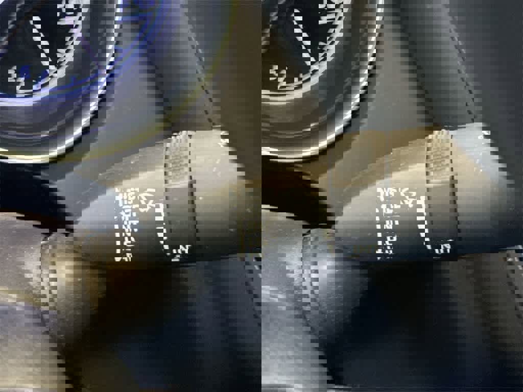 Used 2020 Toyota Camry LE image 25