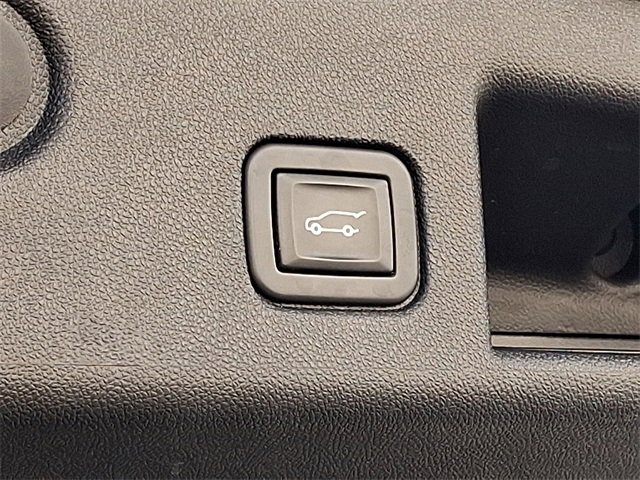 Used 2023 Chevrolet Equinox LT w/ Driver Convenience Package image 24