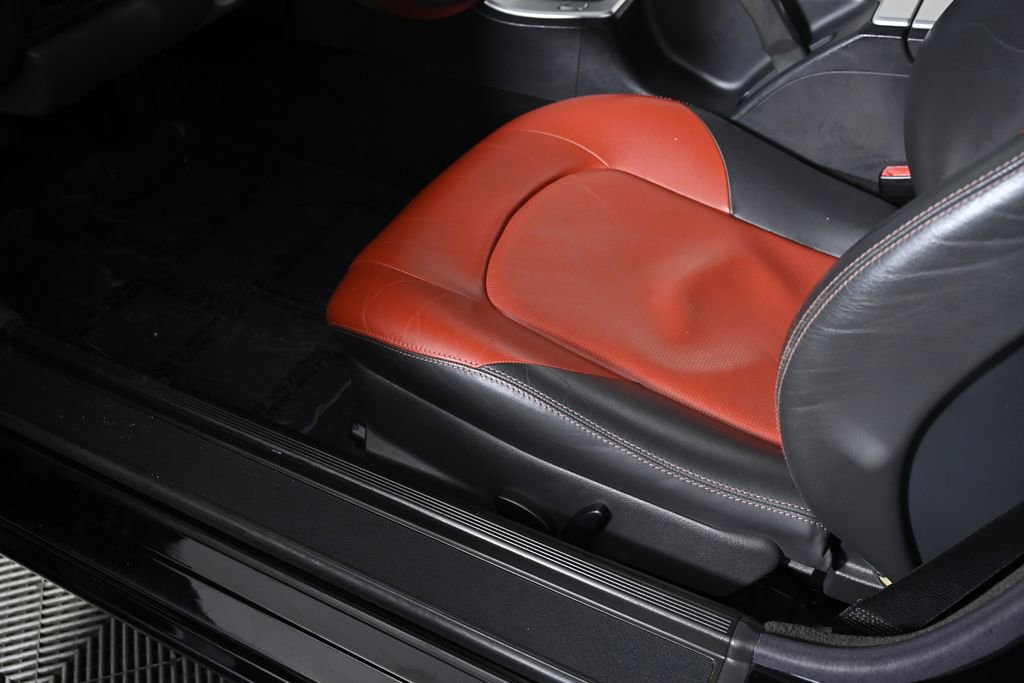 Used 2005 Chrysler Crossfire Convertible image 23