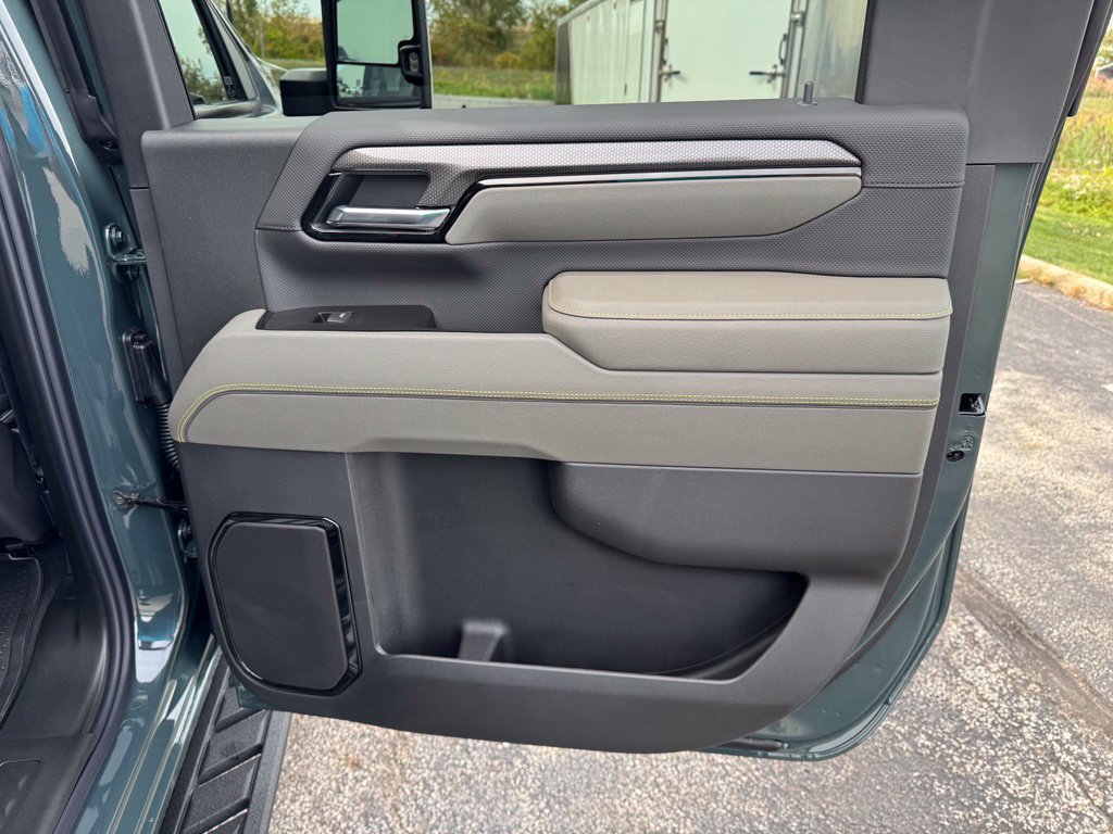 New 2026 Chevrolet Silverado 2500 ZR2 w/ LPO, Dark Essentials Package AWD/4WD image 26