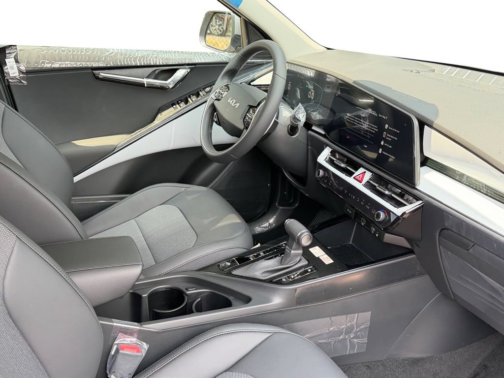 New 2026 Kia Niro EX FWD image 5