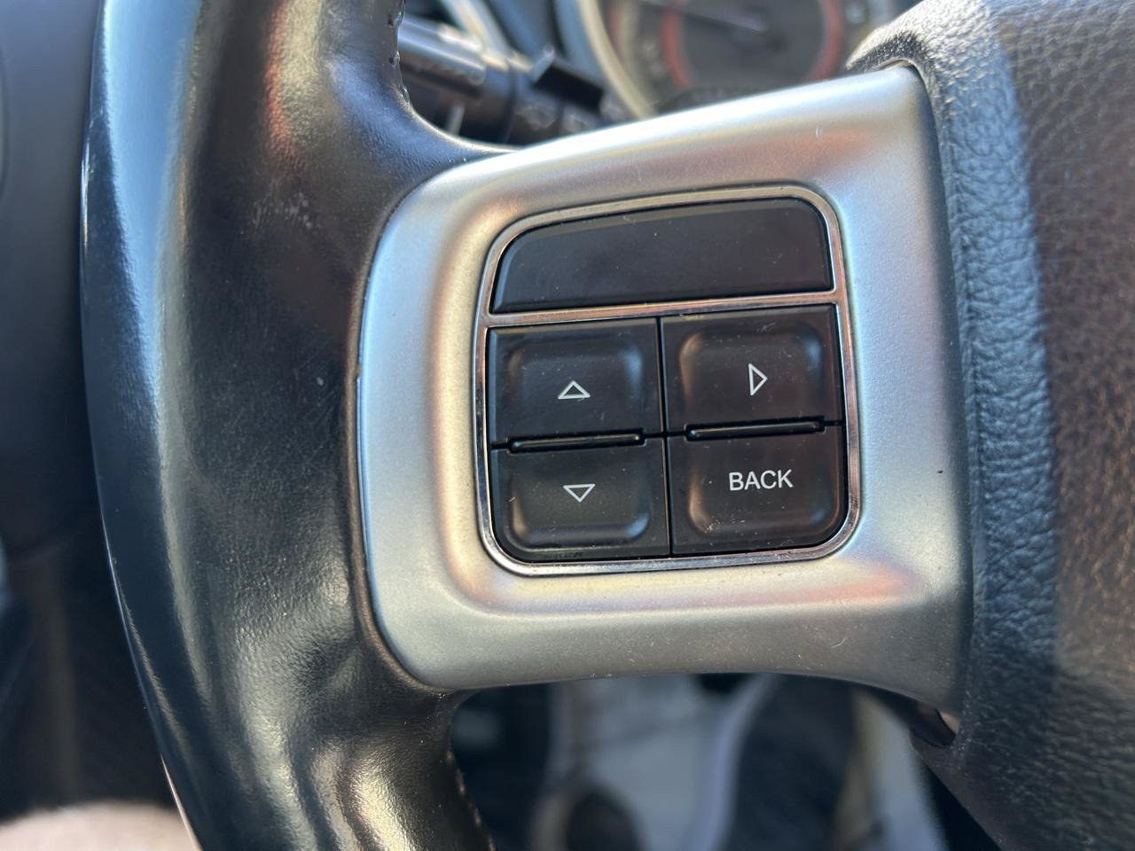 Used 2015 Dodge Journey SXT FWD image 18