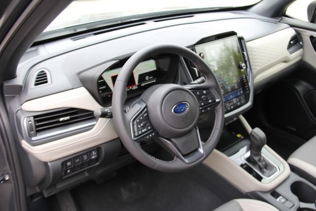 Used 2025 Subaru Forester Limited AWD/4WD image 19