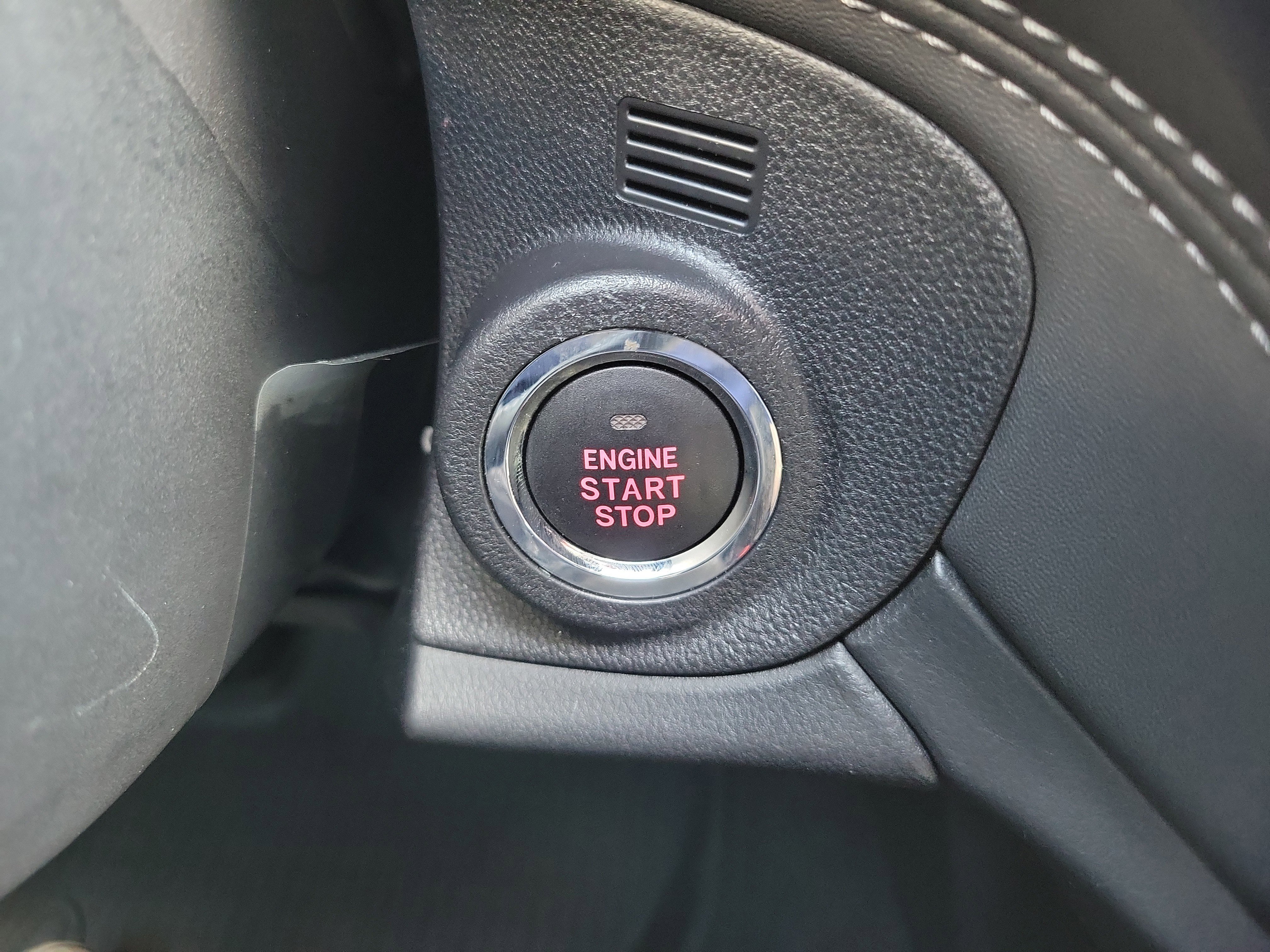 Used 2024 Subaru Outback Premium image 33