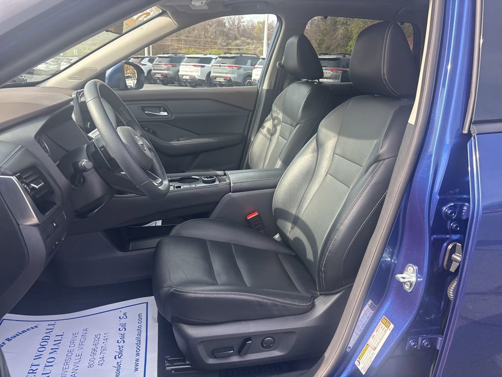 Used 2023 Nissan Rogue SL w/ SL Premium Package image 13