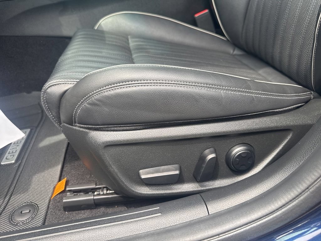 Used 2023 Genesis G70 3.3T AWD/4WD image 21