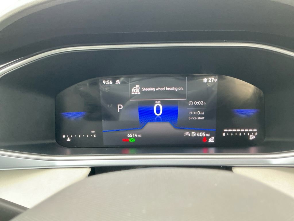 Used 2025 Volkswagen Taos SE image 18