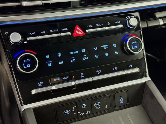 Used 2024 Hyundai Santa Fe Limited image 19