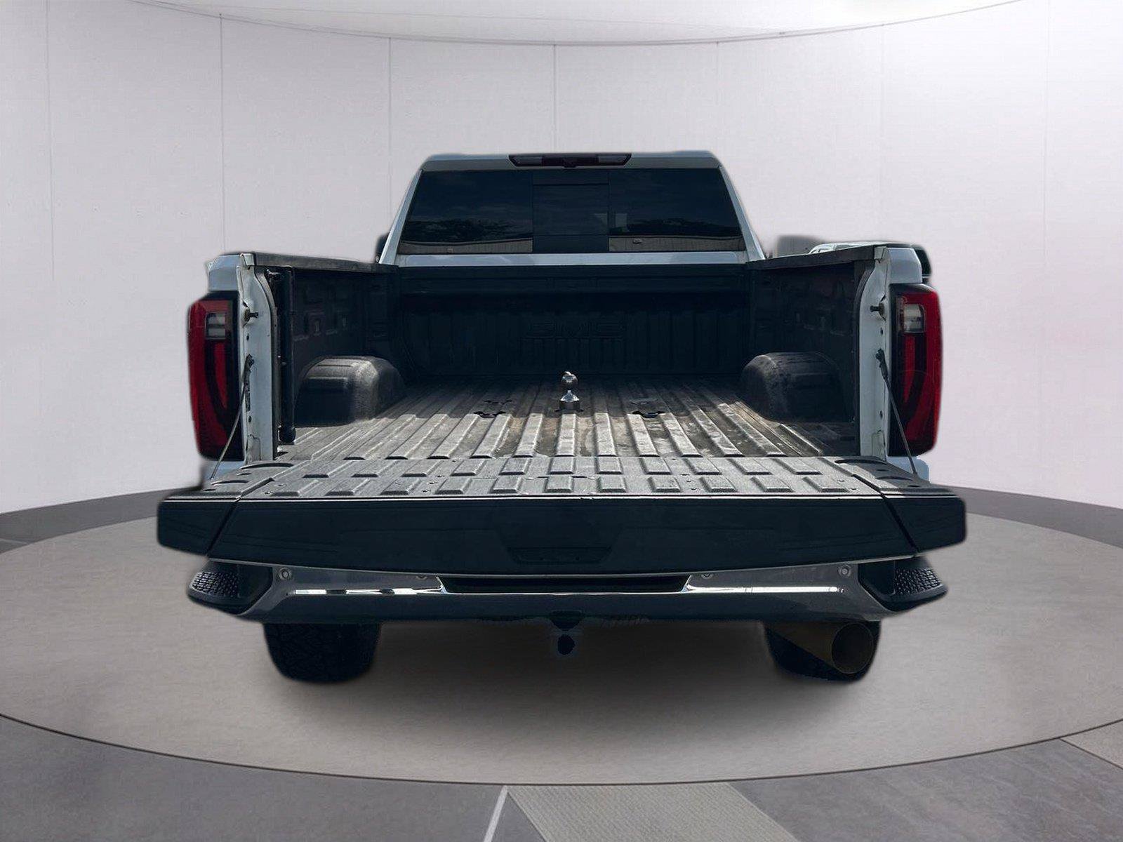 Used 2024 GMC Sierra 2500 SLT AWD/4WD image 5