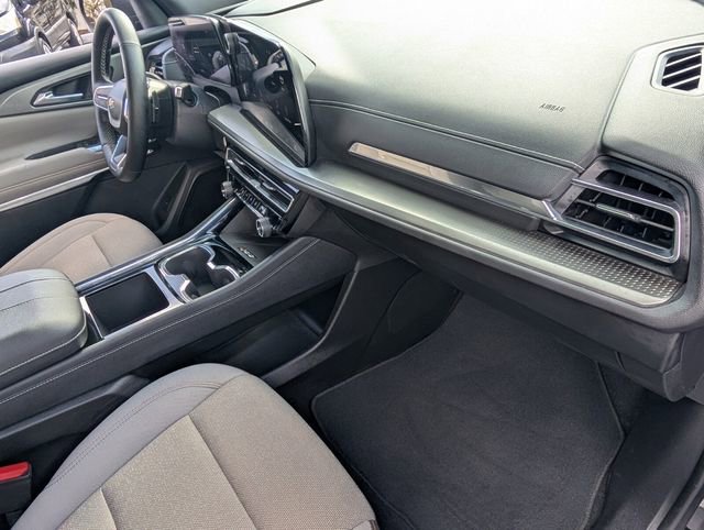 Used 2025 Chevrolet Traverse LT FWD image 20