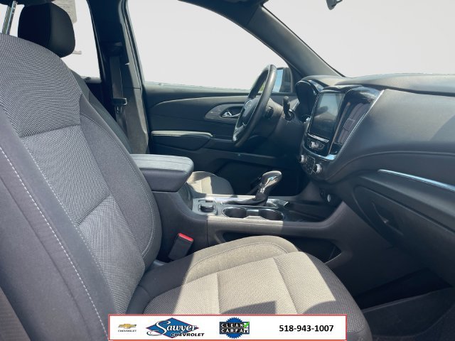 Used 2023 Chevrolet Traverse LT w/ LPO, Floor Liner Package AWD/4WD image 16
