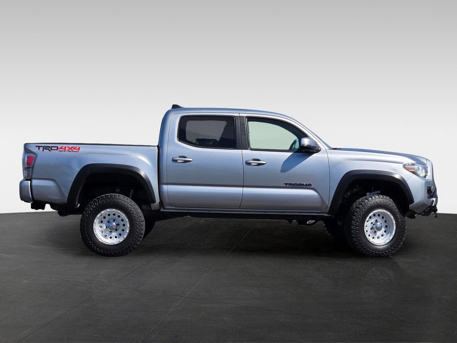 Used 2021 Toyota Tacoma TRD Off-Road w/ Technology Package AWD/4WD image 4
