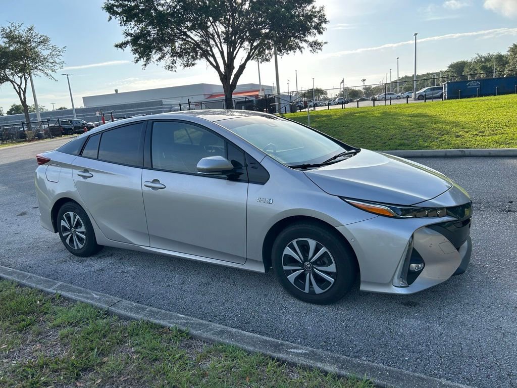Used 2019 Toyota Prius Prime Advanced FWD image 8