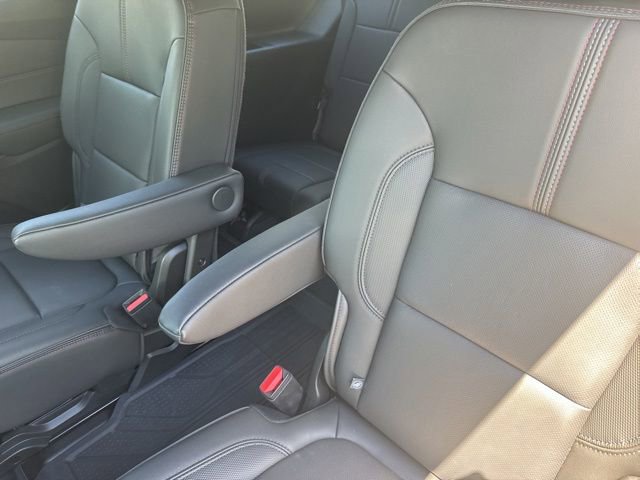Used 2023 Chevrolet Traverse RS w/ LPO, Floor Liner Package AWD/4WD image 16