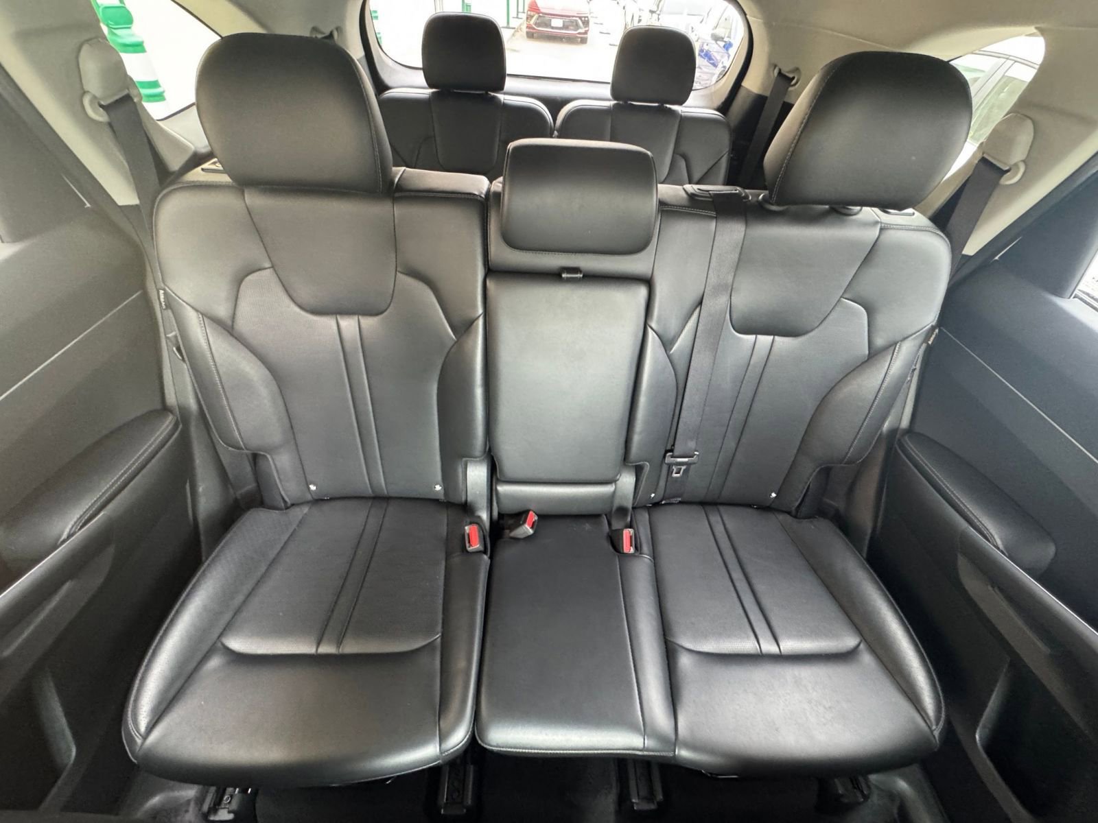 Used 2024 Kia Sorento S image 40