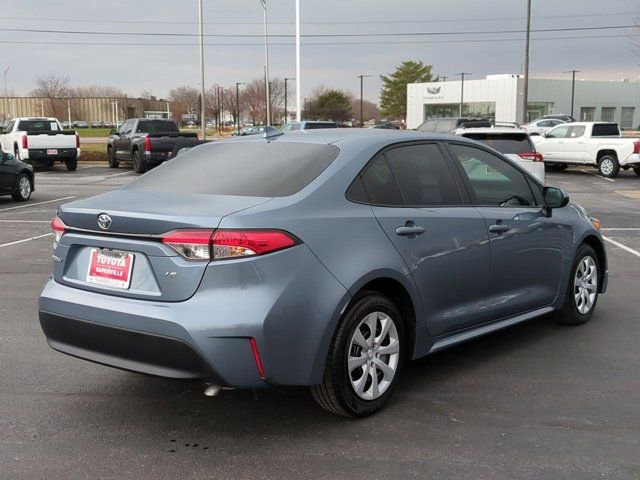 Used 2025 Toyota Corolla LE w/ Convenience Package image 5