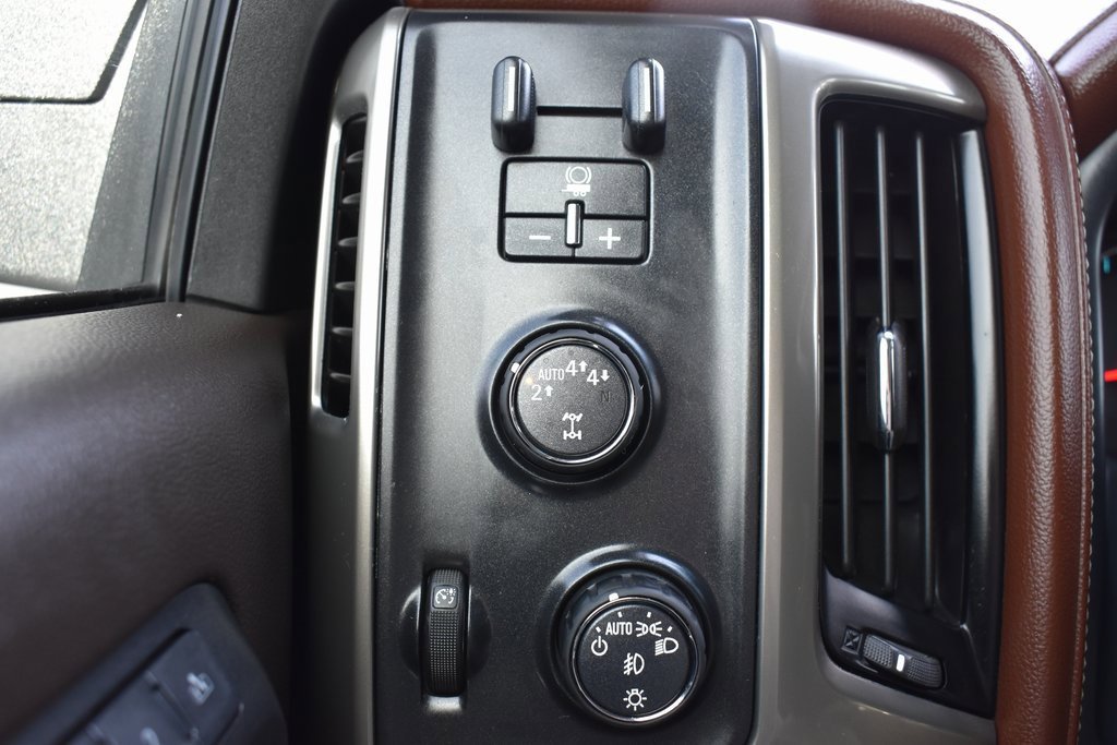 Used 2018 Chevrolet Silverado 1500 High Country image 19