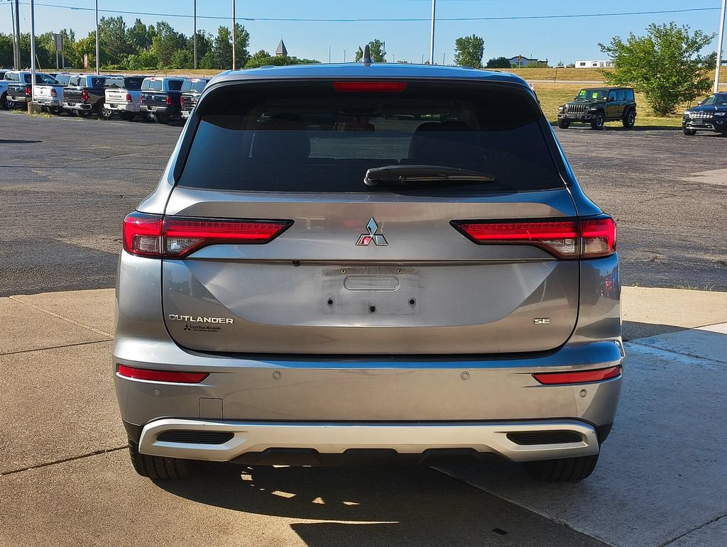 Used 2023 Mitsubishi Outlander SE AWD/4WD image 18