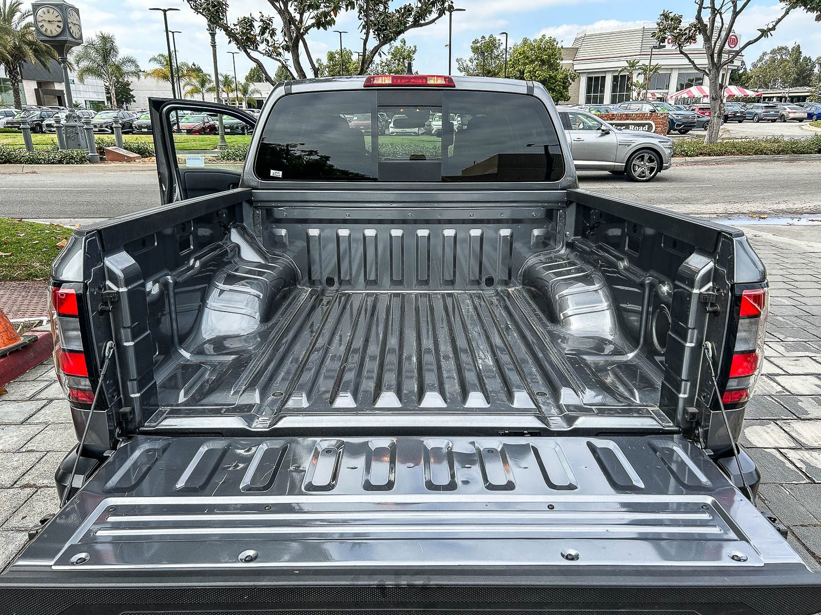 Used 2026 Nissan Frontier S RWD image 26