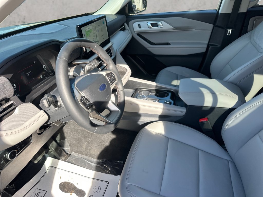 Used 2026 Ford Explorer Active w/ Active Comfort Package AWD/4WD image 11